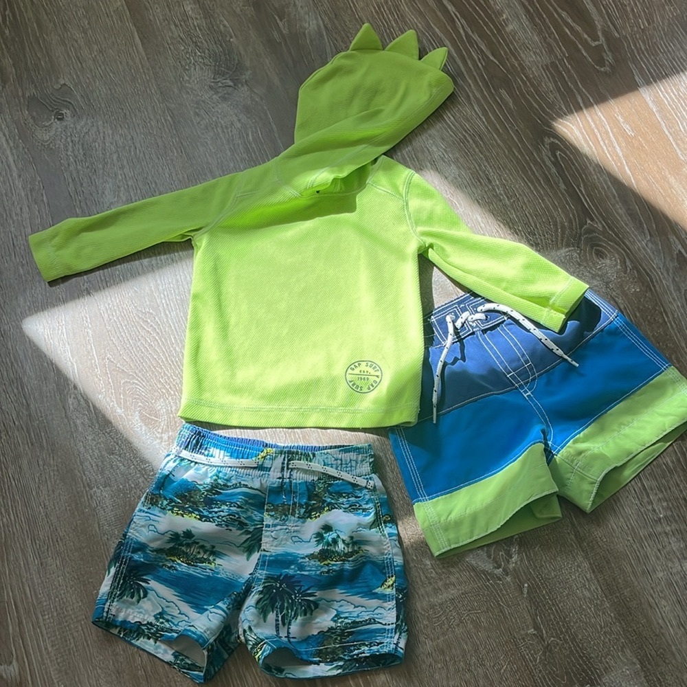 GAP 12-18 months swim suits with dinosaur hoodie